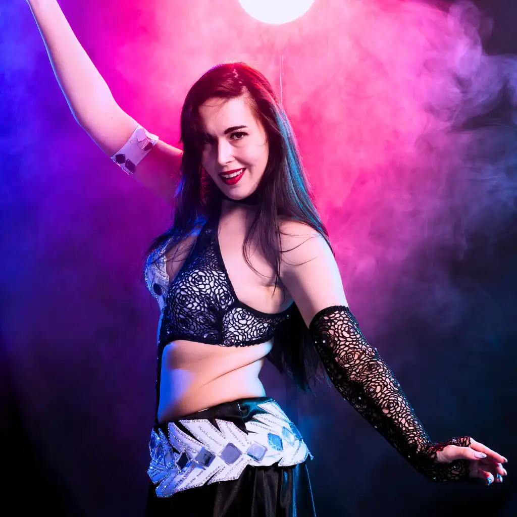 Live Belly Dance Performance - Image 2