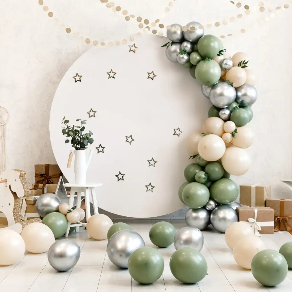 Ring Balloon Decoration Setup - Image 3