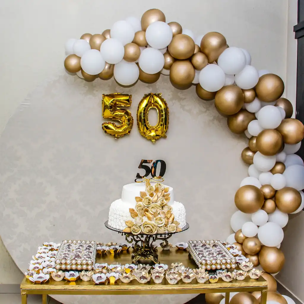 Ring Balloon Decoration Setup - Image 4